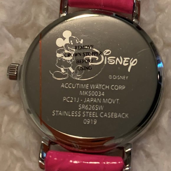 His and Hers Mickey & Minnie Watch Set main image 8
